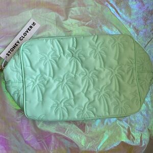 🏝️Stoney Clover Lane large pouch “out of office” collection